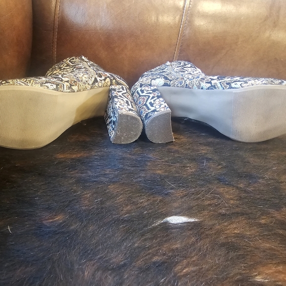 Candies open toe booties - Picture 4 of 5